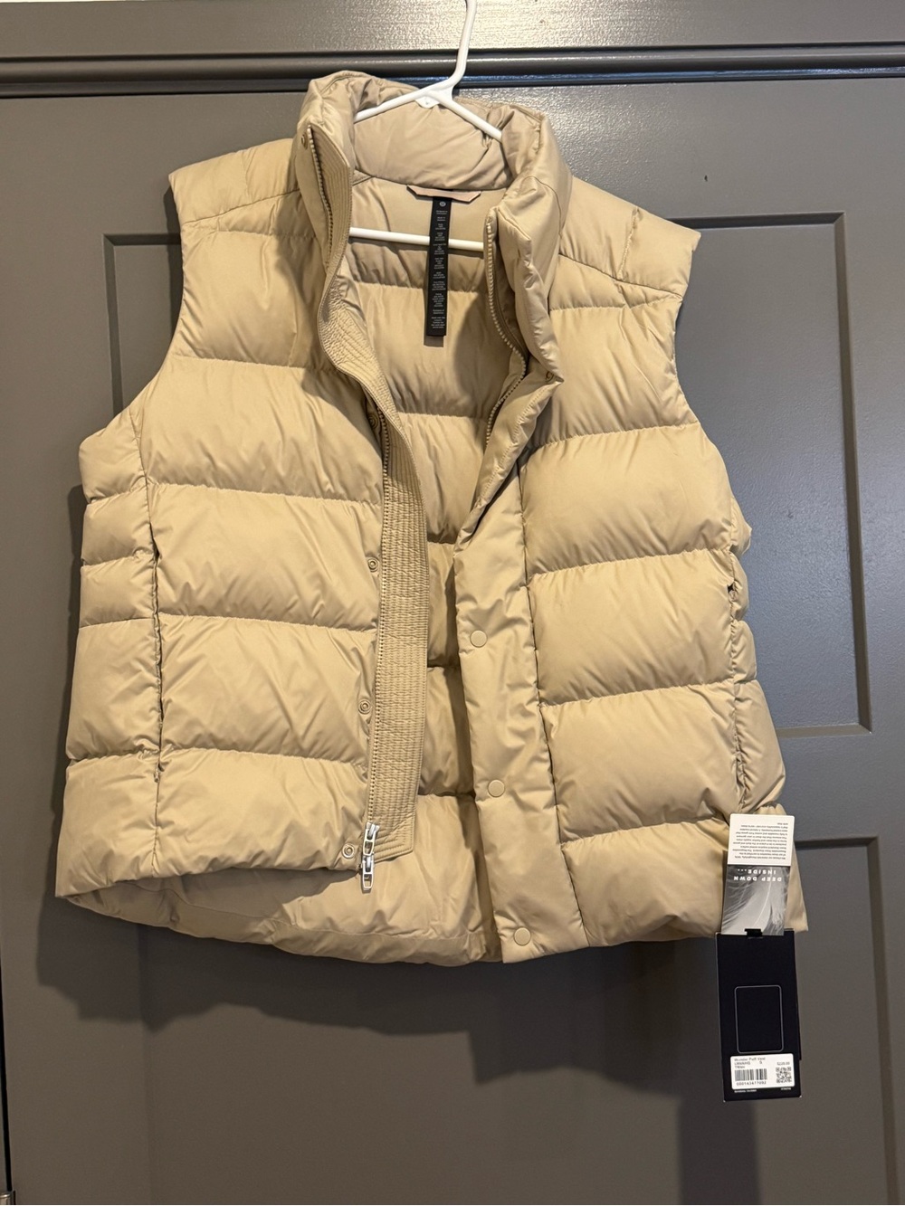 lululemon athletica Men's Tan Puffer Vest